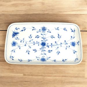 Elegant serveringsfat från Bing & Grøndahl, "Blå Måsen" (21,5 cm)