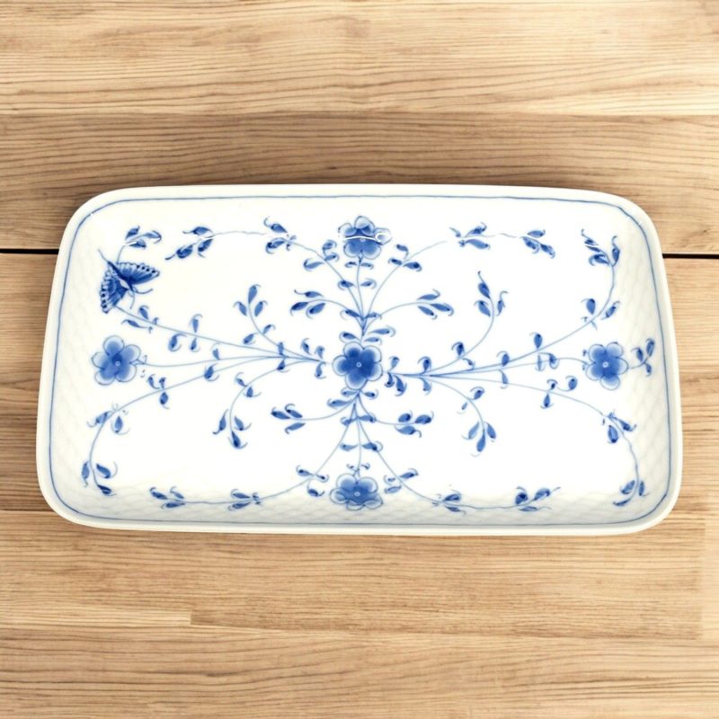 Elegant serveringsfat från Bing & Grøndahl, "Blå Måsen" (21,5 cm)