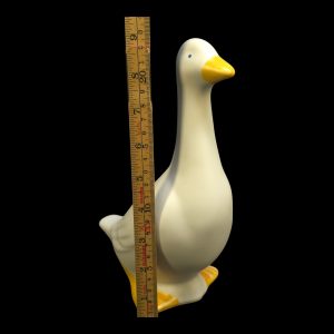 Charmig keramisk gås av troligen Karl Arthur Fredriksson, 22,5 cm