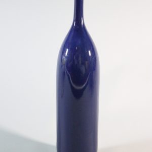 Vas, koboltblå flaskformad med smal hals, keramik, Sweden handmade