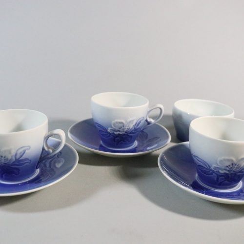 KAFFEKOPPAR MED FAT, 7 delar, porslin, "Julrosen", Bing & Gröndahl