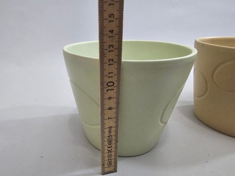 Ett par pastell-färgade blomkrukor RA Collection 15cm