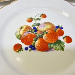 Charmiga desserttallrikar med fruktmotiv – Vintage