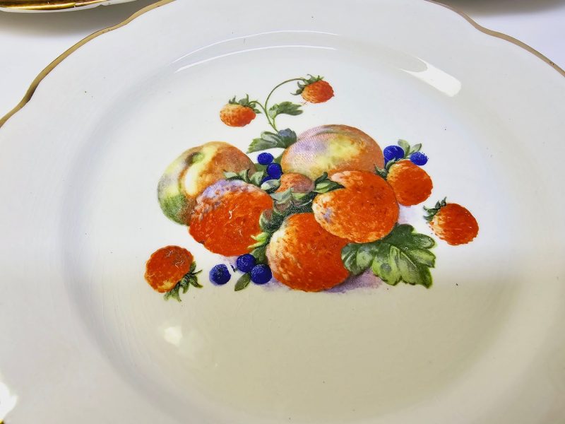Charmiga desserttallrikar med fruktmotiv – Vintage