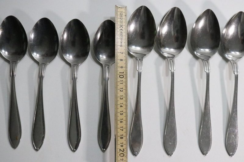 Elegant Set of 8 Vintage Stainless Steel skedar