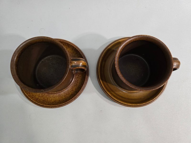 FRUKOSTMUGGAR / JUMBOMUGGAR / CHOKLADMUGGAR, Arabia, "Ruska", Glaserad stengods