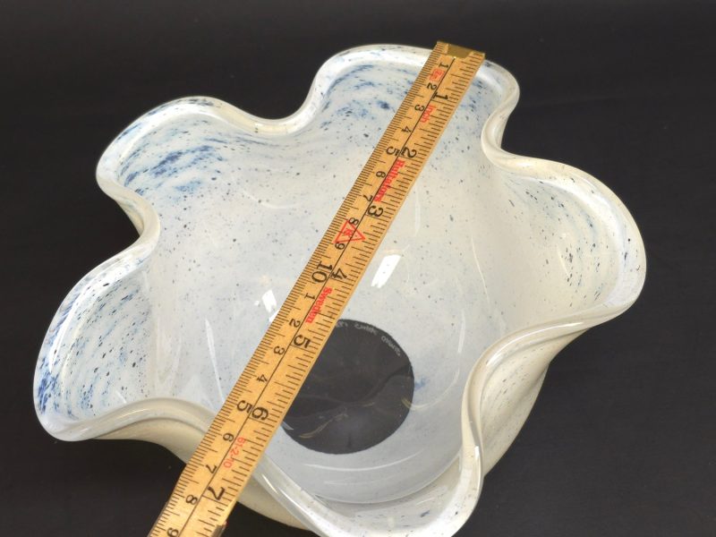 Handgjord Glasvas från Åhus – Unikt Designföremål från 1981