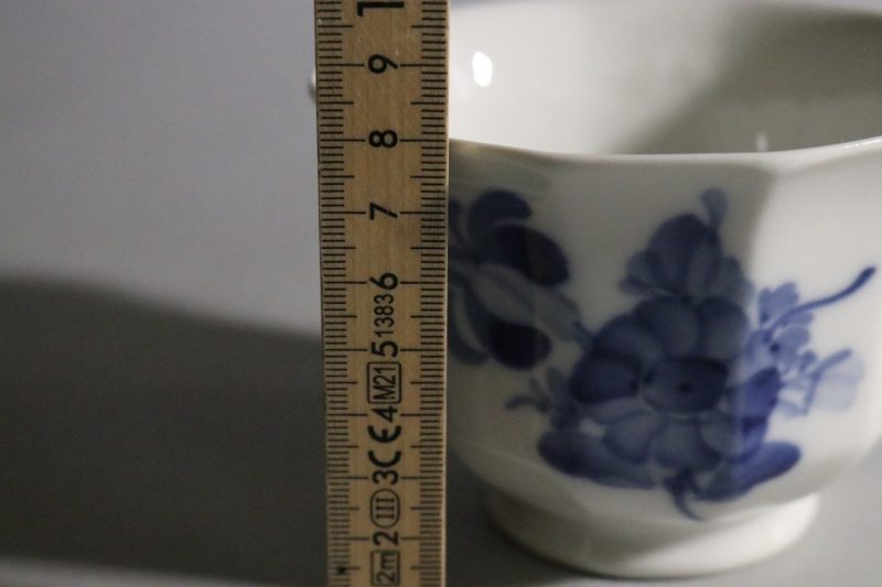 Royal Copenhagen Blåkopp – Klassisk Dansk Elegans