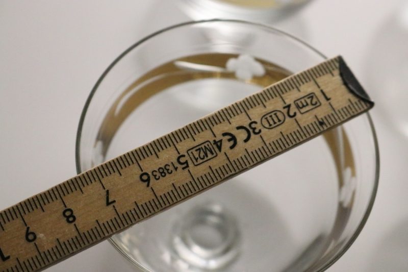 6st glas med guldfärgad dekor, Kosta