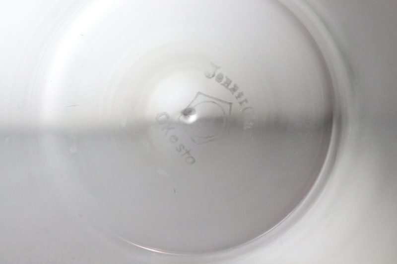 2st teglas, glas och metall