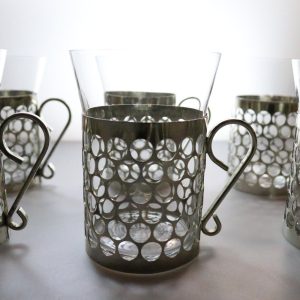 6st Kaffekoppar i glas och metall, Kosta Boda  - ca H10cm D7cm