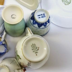 Charmigt assorterat porslinssortiment – B&G Denmark, Höganäs, Old Gustavsberg mm