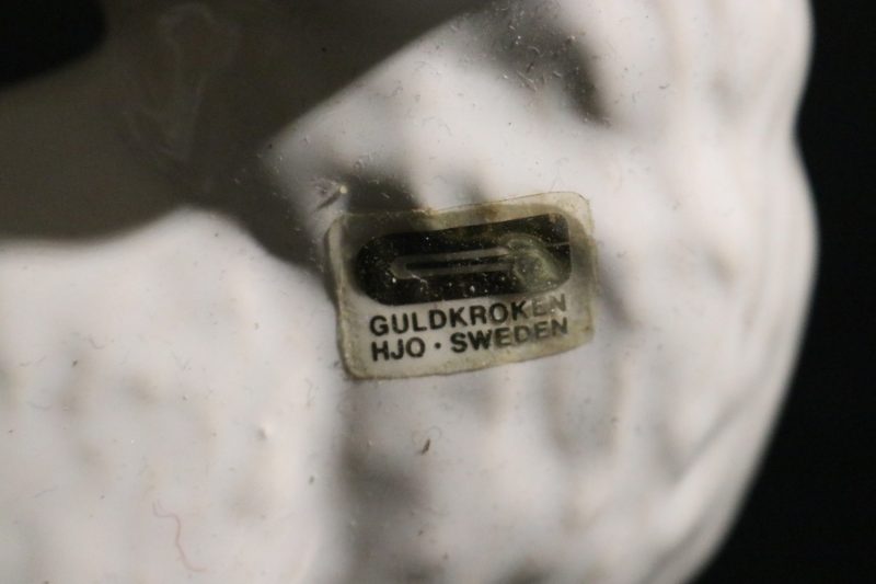 Charmig Porslinskatt från Guldkroken Hjo, 15 cm