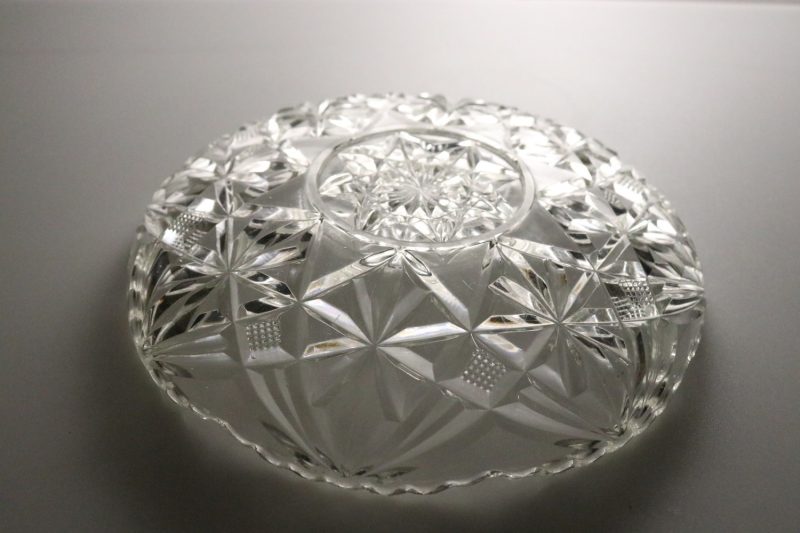 Elegant Glasfat - En Perfekt Blandning av Stil och Funktionalitet