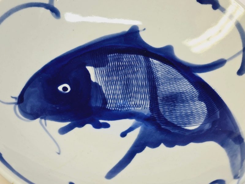 Handmålad skål med fiskmotiv – Japansk stil