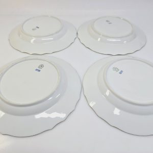 Elegant Set med 4 Tallrikar – Royal Copenhagen Blomsterdekoration