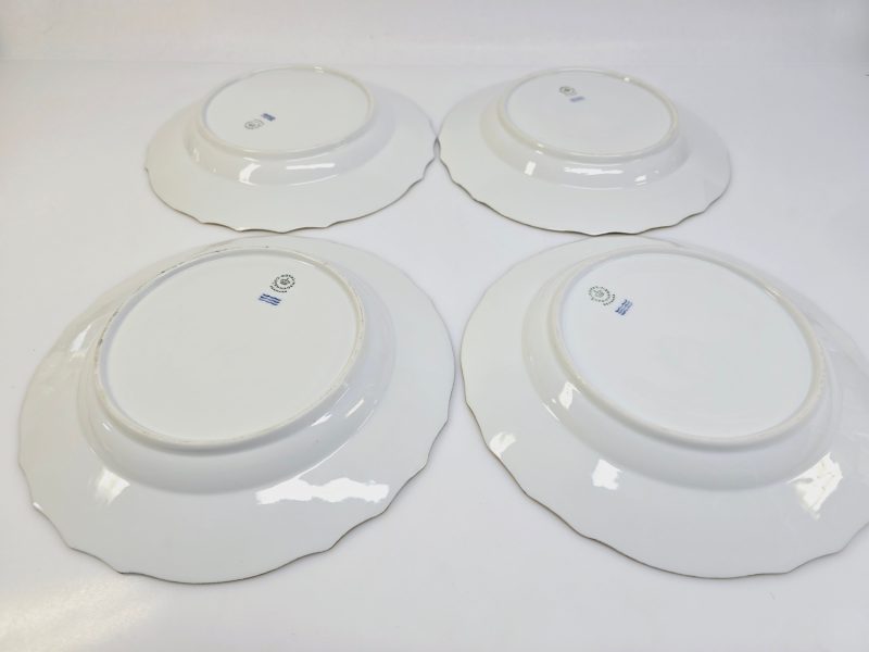 Elegant Set med 4 Tallrikar – Royal Copenhagen Blomsterdekoration