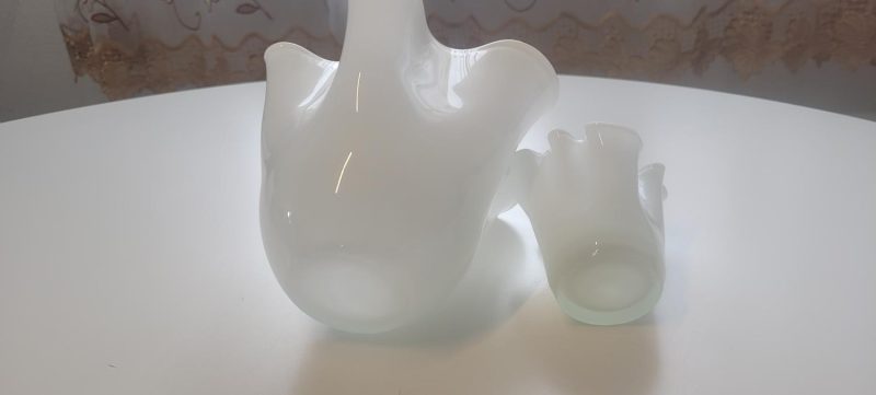 Tulpanvaser, 2st vit glas