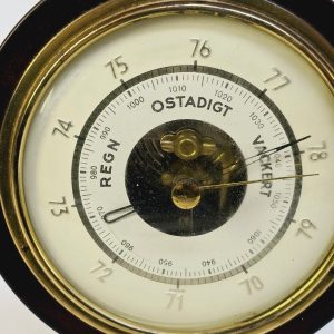 Klassisk Barometer i Nautisk Stil – Maritim Dekoration