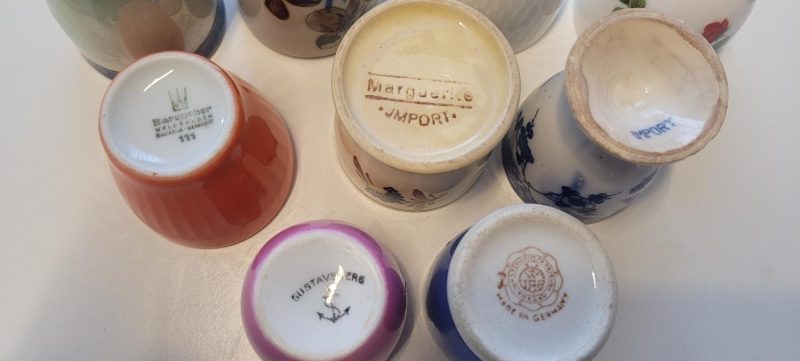 Blandade äggkoppar, retro