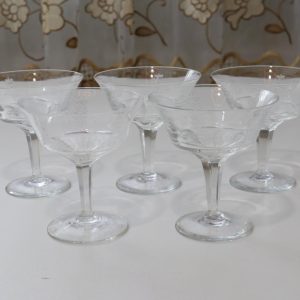Glasfat i färgat glas - svart - 29cm