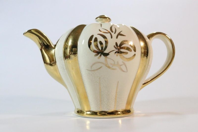 Tekanna "Sudlow's Burslem" "Rita" England- 50-talet, hand painted