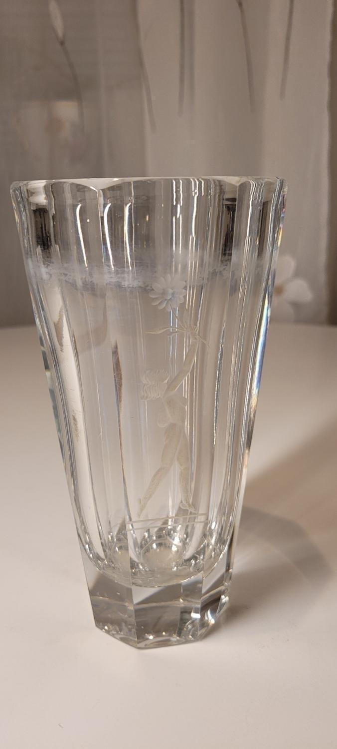 NILS LANDBERG. Vas, glas med etsad dekor, Orrefors