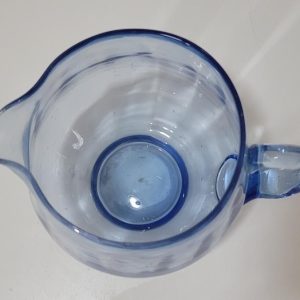 Ljusblå kanna i glas, Funkis?