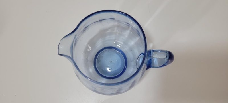 Ljusblå kanna i glas, Funkis?