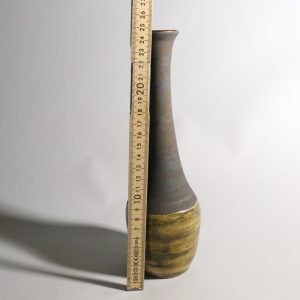 Elegant handdrejad keramisk vas, ca 25 cm – Unik konstnärlig design