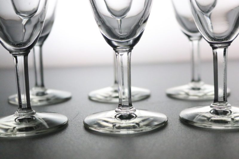 Eleganta Champagneglas – Stilren Design för Alla Tillfällen