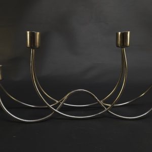 Elegant ljusstake i mässing med modern desi