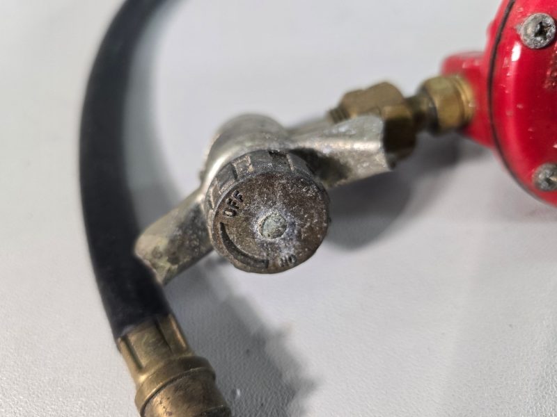 Gasolregulator 2 bar - säljs i befintligt skick