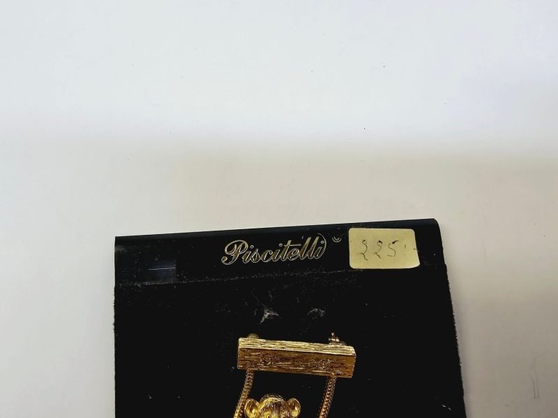 Vintage Piscitelli Brosch – Lekfull Design med Apa på Gunga
