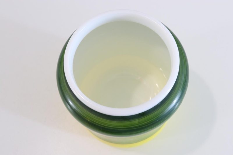 Vas / behållare i vit glas, handmålad, Italien "Egizia"