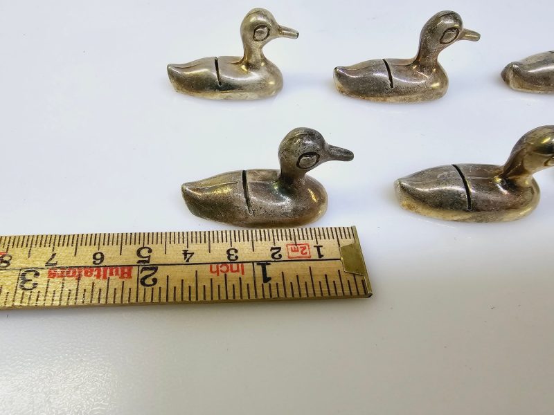 Set med sex korthållare i form av ankfigurer
