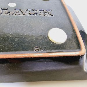 Elegant keramikfat från Allack Gabriel – Perfekt för moderna inredningar