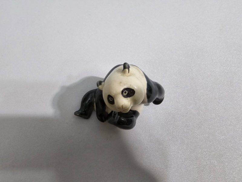 Panda figurin i porslin, Stämpel CHINA 004