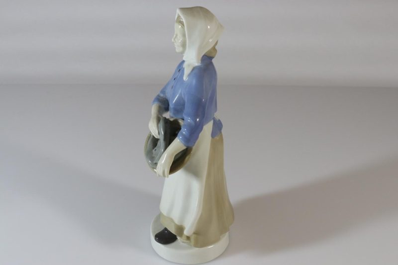 FIGURIN, porslin, Fiskargumma,