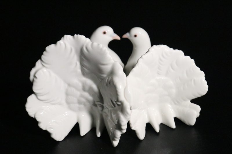 FIGURIN, porslin, Turturduvor, Lladro