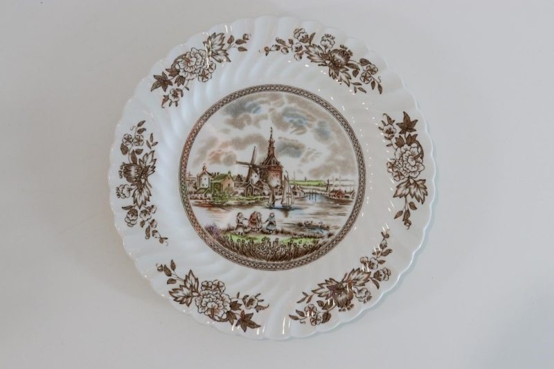 Tulip Time Made in England by Johnson & Bros porslin fat