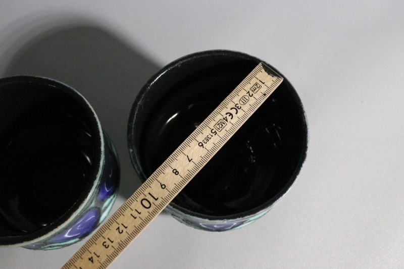 Unika keramikkoppar med handmålad dekor – Vintagepärlor för samlaren!