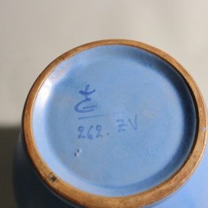 Elegant Blå Vas med Handtag – Klassisk Skandinavisk Design