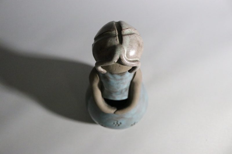 Unik Handgjord Keramikskulptur – Elbogen, 23 cm