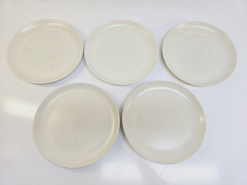 Set med 5 tallrikar från Höganäs Keramik – Klassisk svensk design