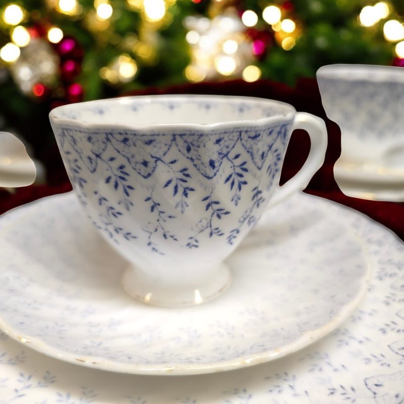 Elegant Teservis från Tuscan Fine English Bone China – För en Ljuvlig Servering