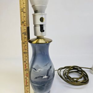 Bordslampa från Royal Copenhagen – Elegant dansk design
