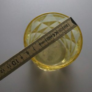Elegant Glas med Kristalliknande Mönster – Perfekt för Samlingen
