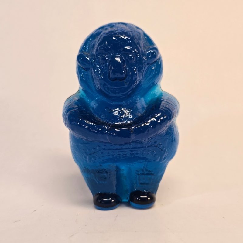Blå Glastroll från Svenskt Glasbruk - Handgjord Skulptur i Imponerande Design