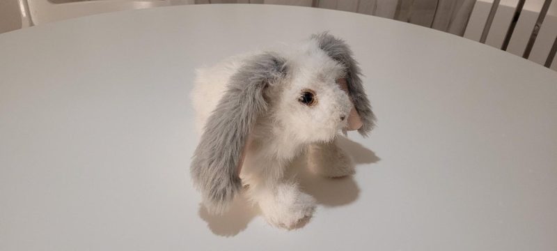 Furreal Friends Hop `N Cuddle vit & grå hängande öron Kanin